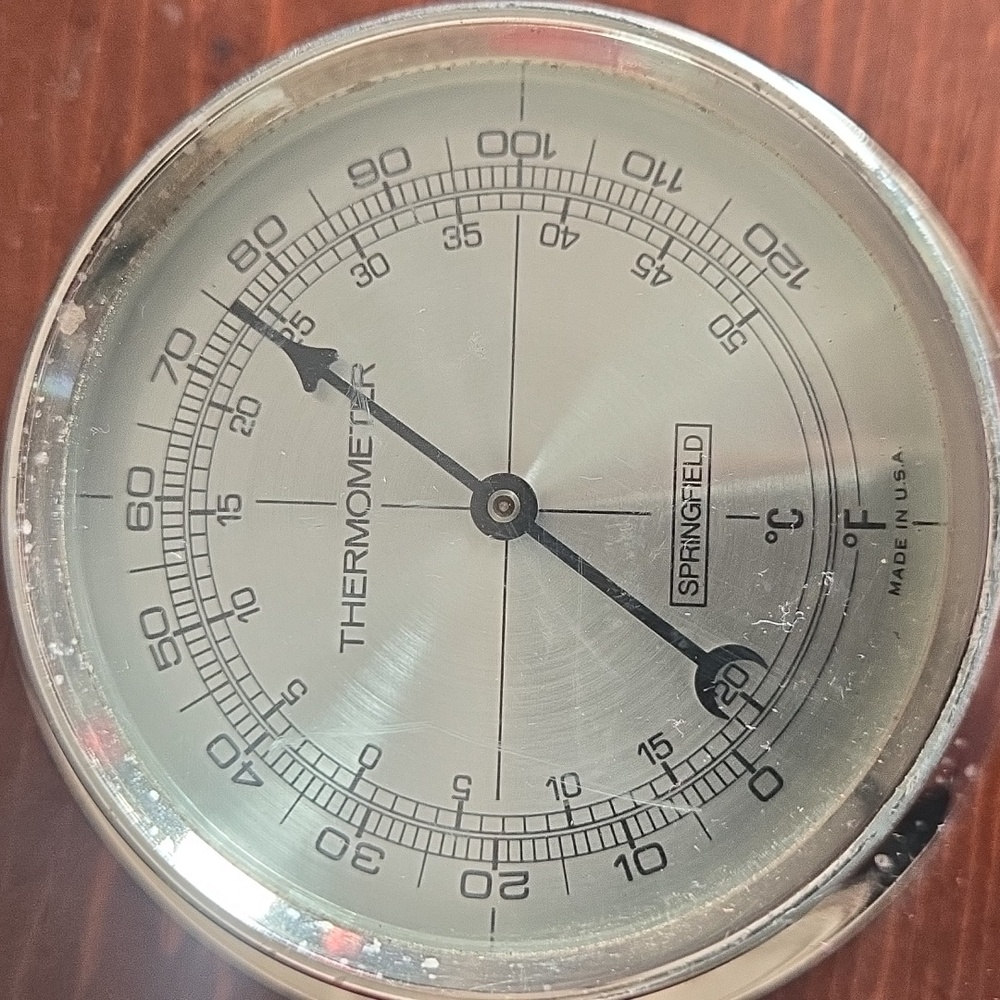 Vintage Springfield Instrument Co. Thermometer/Barometer/Humidity Guage - Picture 6 of 7